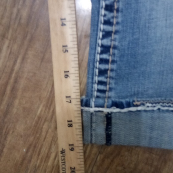 Rock Revival Capri 26 Bella Embroidered Distressed NWT - Picture 13 of 13